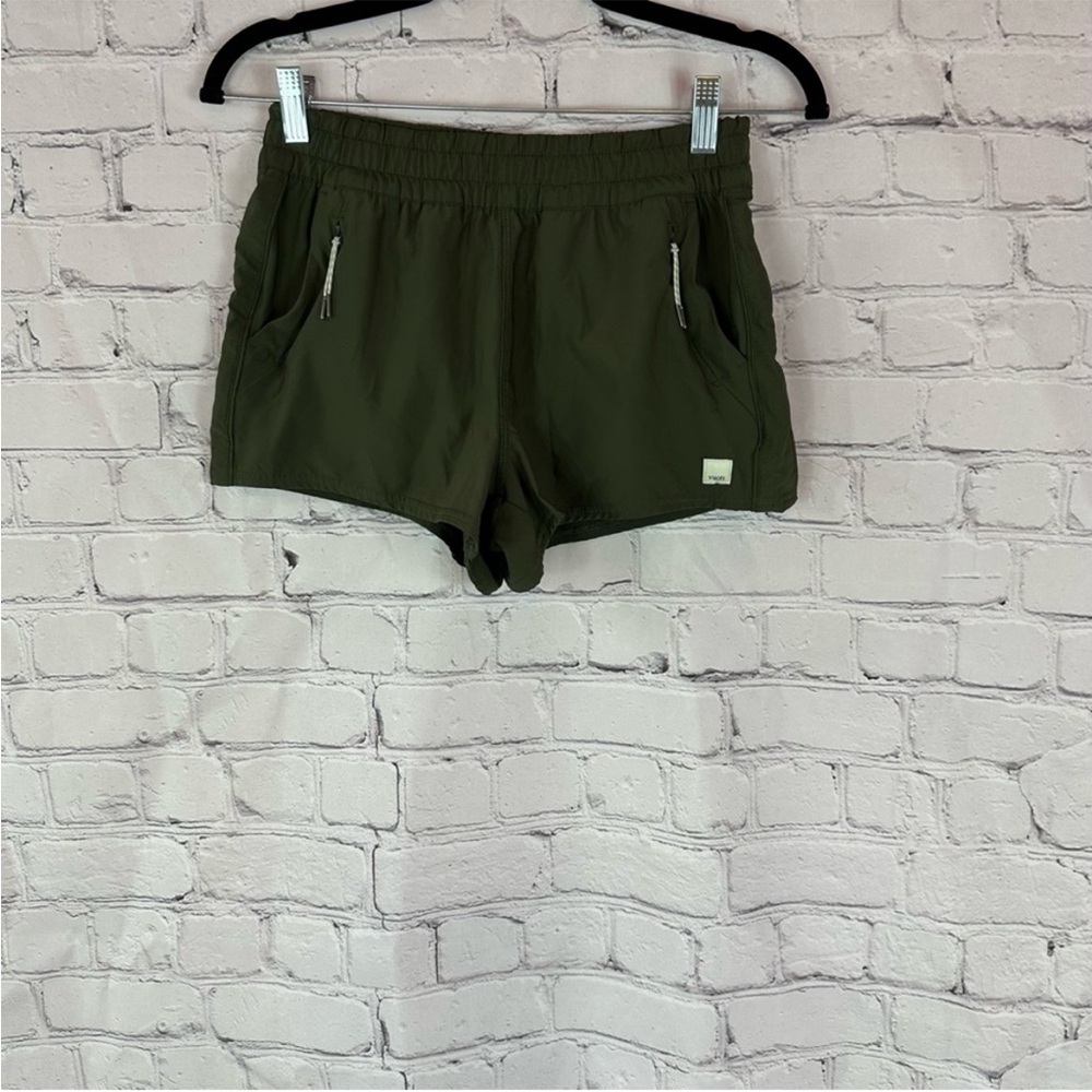 Women’s Vuori shorts